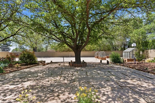 1320 Don Gaspar, Santa Fe, NM 87505