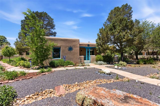 1320 Don Gaspar, Santa Fe, NM 87505