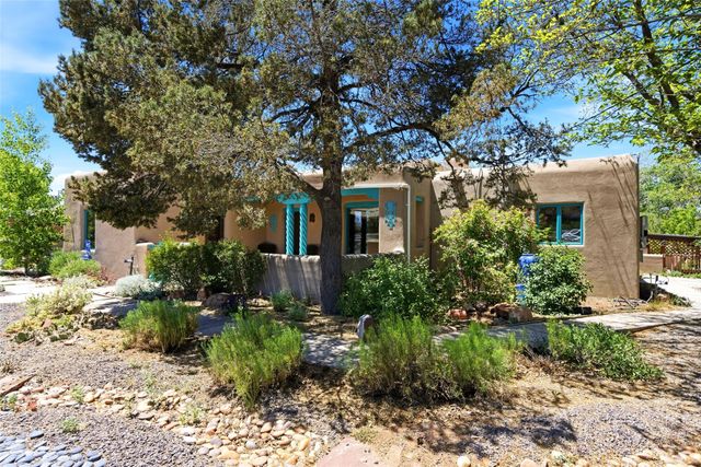 1320 Don Gaspar, Santa Fe, NM 87505