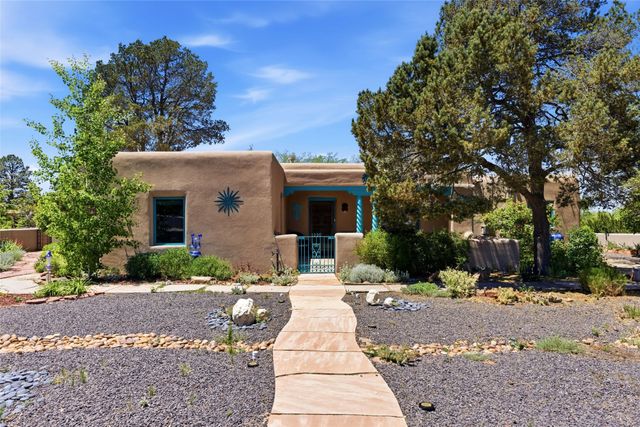 1320 Don Gaspar, Santa Fe, NM 87505