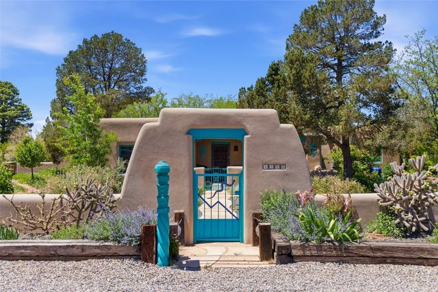 1320 Don Gaspar, Santa Fe, NM 87505