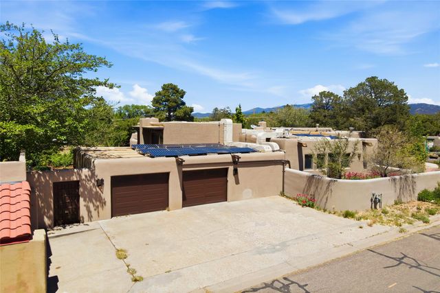 1320 Don Gaspar, Santa Fe, NM 87505