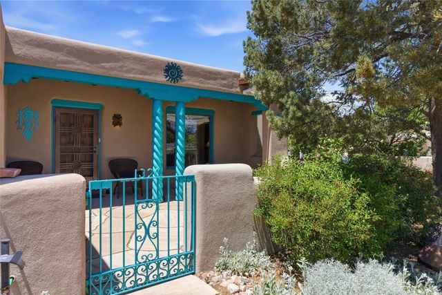 1320 Don Gaspar, Santa Fe, NM 87505