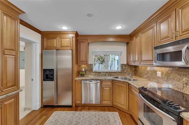 2840 NE 26th Court, Fort Lauderdale, FL 33306