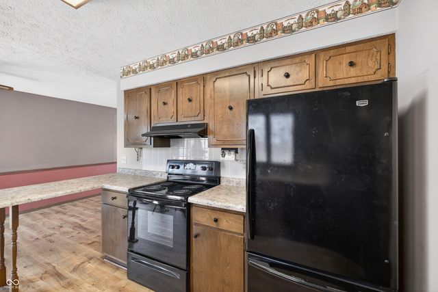 600 Forest Drive, Bloomfield, IN 47424