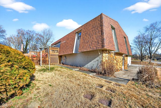 600 Forest Drive, Bloomfield, IN 47424