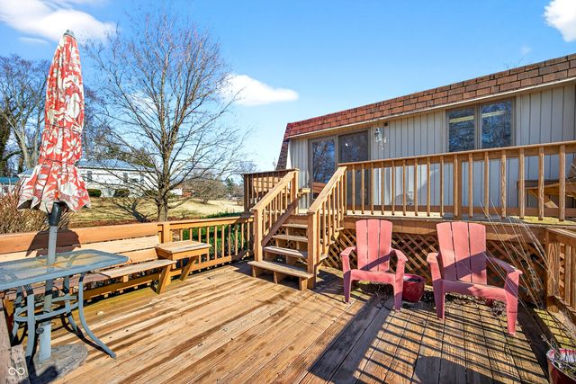 600 Forest Drive, Bloomfield, IN 47424