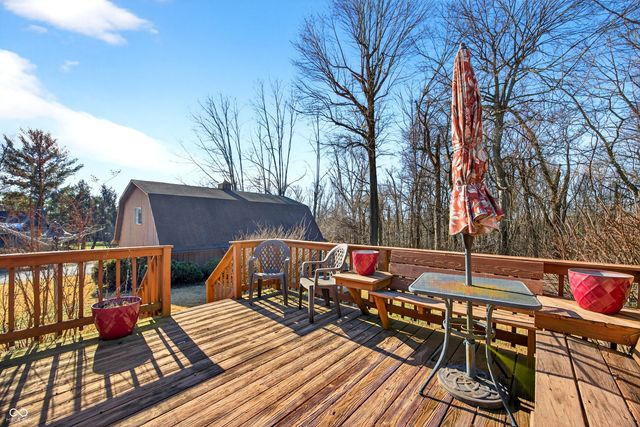 600 Forest Drive, Bloomfield, IN 47424