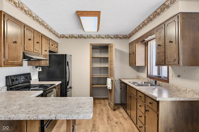 600 Forest Drive, Bloomfield, IN 47424