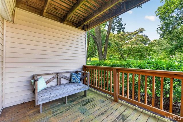 9194 Wrenwood Lane, Brentwood, MO 63144