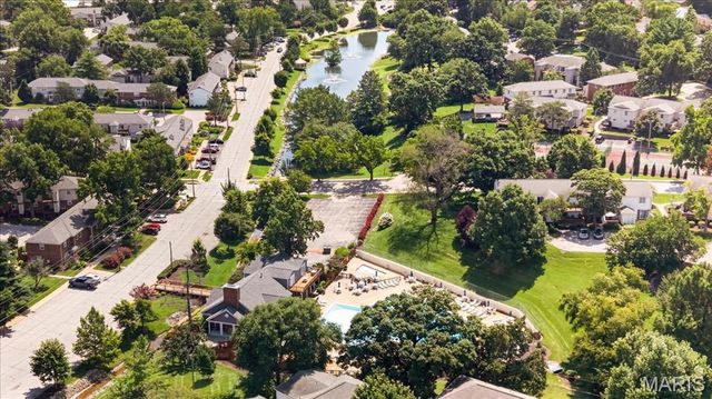 9194 Wrenwood Lane, Brentwood, MO 63144