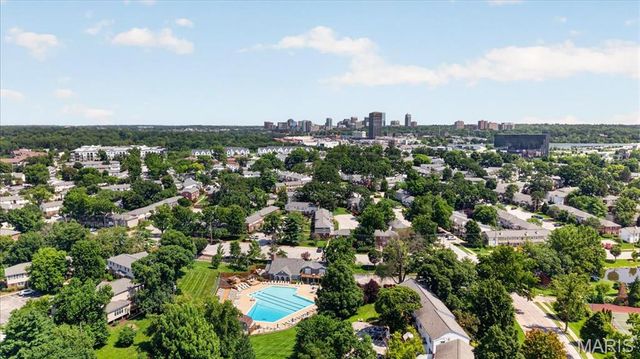 9194 Wrenwood Lane, Brentwood, MO 63144