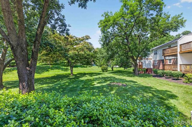9194 Wrenwood Lane, Brentwood, MO 63144