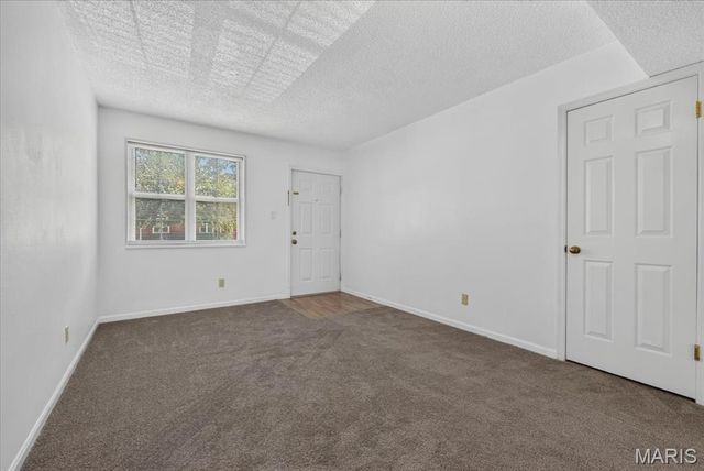 9194 Wrenwood Lane, Brentwood, MO 63144