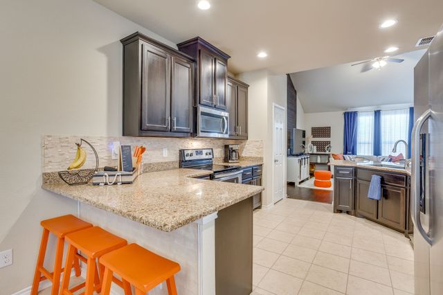 11856 Castleford Way, Fort Worth, TX 76036