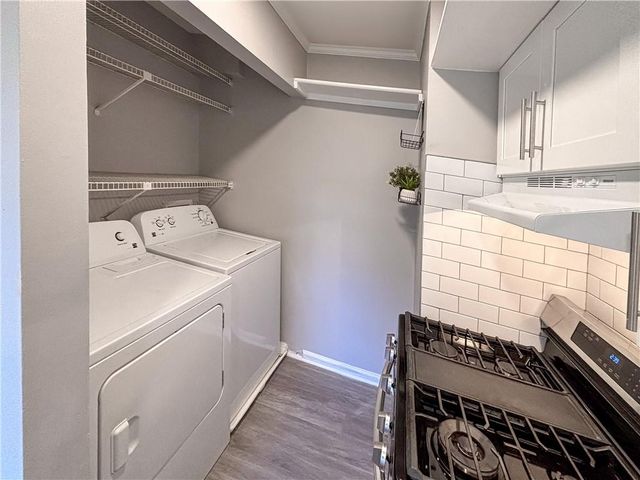 386 Leisure SW Court, Marietta, GA 30064