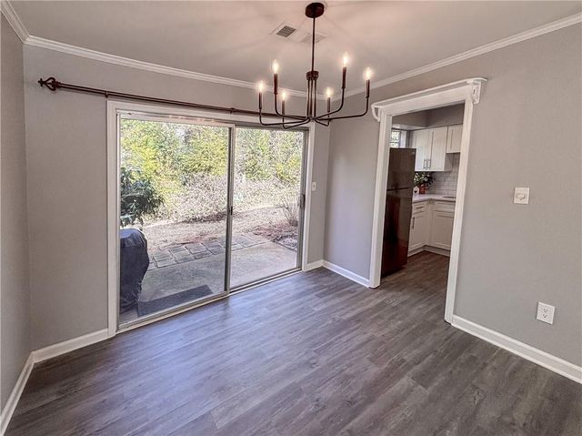 386 Leisure SW Court, Marietta, GA 30064