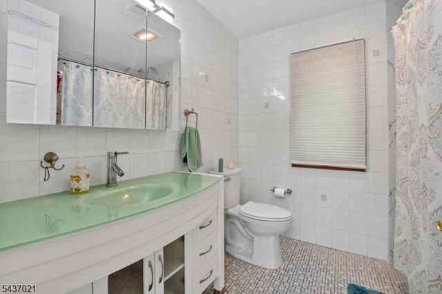 286 Atlantic Dr., Parsippany-troy Hills Twp., NJ 07054