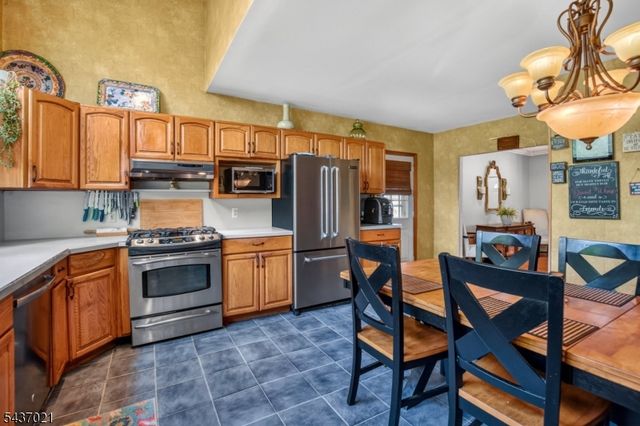 286 Atlantic Dr., Parsippany-troy Hills Twp., NJ 07054