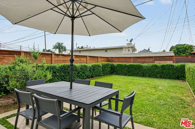 1209 N Commonwealth Avenue, Los Angeles, CA 90029