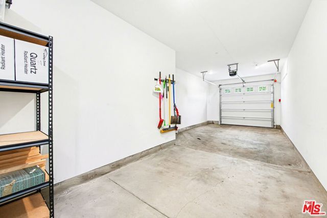 1209 N Commonwealth Avenue, Los Angeles, CA 90029