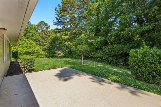 805 Gettysburg Trail NE, Kennesaw, GA 30144