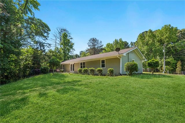 805 Gettysburg Trail NE, Kennesaw, GA 30144