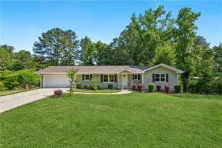 805 Gettysburg Trail NE, Kennesaw, GA 30144