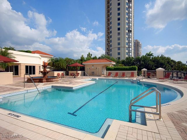 7425 Pelican Bay BLVD 1005, Naples, FL 34108