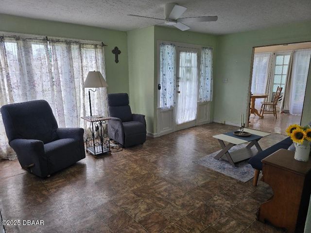 542 Westmoreland Road, Daytona Beach, FL 32114