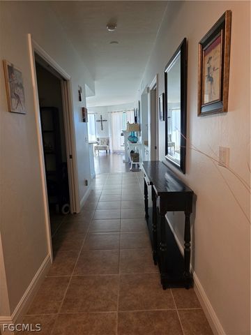 5706 Cape Harbour DR 211, Cape Coral, FL 33914