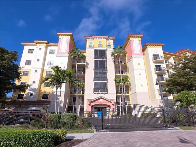 5706 Cape Harbour DR 211, Cape Coral, FL 33914