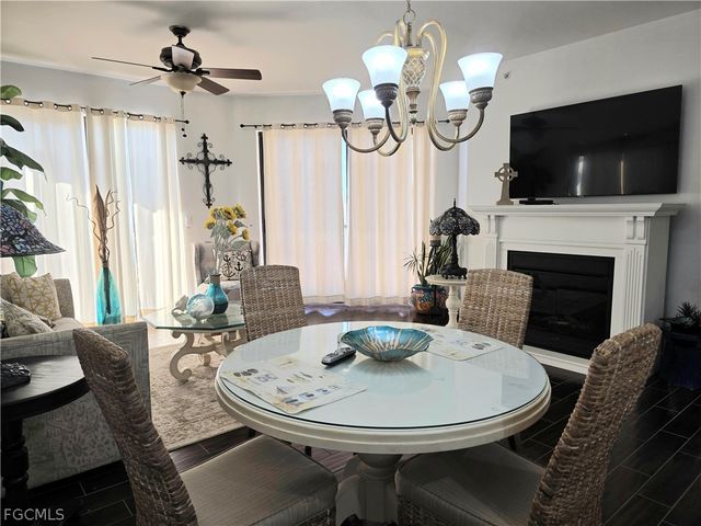 5706 Cape Harbour DR 211, Cape Coral, FL 33914