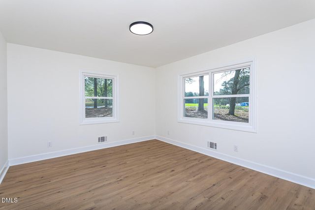 194 Furney Pearce Road, Zebulon, NC 27597