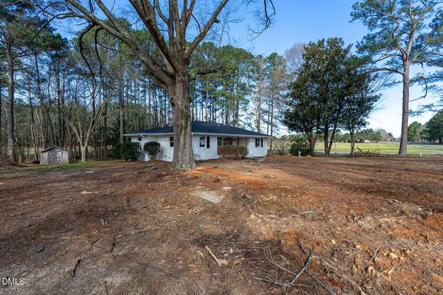 194 Furney Pearce Road, Zebulon, NC 27597