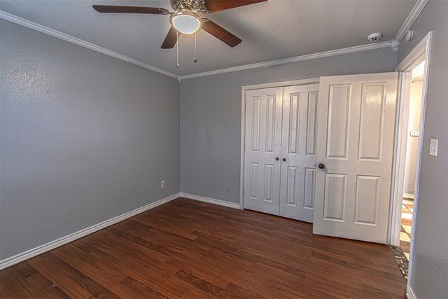 348 Craddock Drive, Glenn Heights, TX 75154