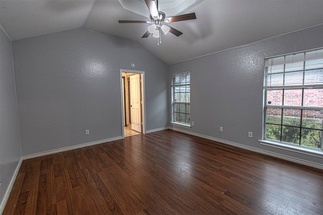 348 Craddock Drive, Glenn Heights, TX 75154