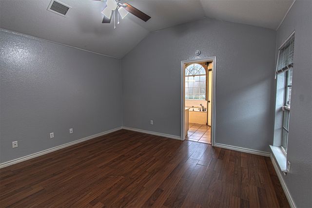 348 Craddock Drive, Glenn Heights, TX 75154