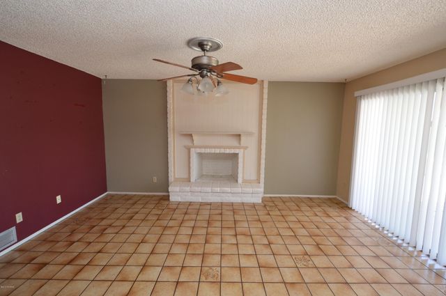 3381 W Blacksill Drive, Tucson, AZ 85741