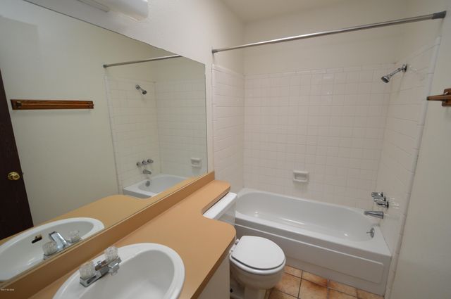 3381 W Blacksill Drive, Tucson, AZ 85741