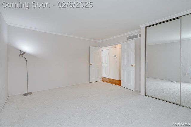 39615 Village Wood Lane, Novi, MI 48375