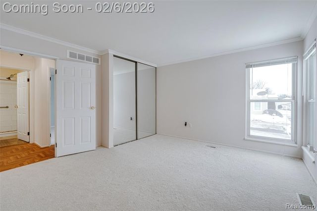 39615 Village Wood Lane, Novi, MI 48375