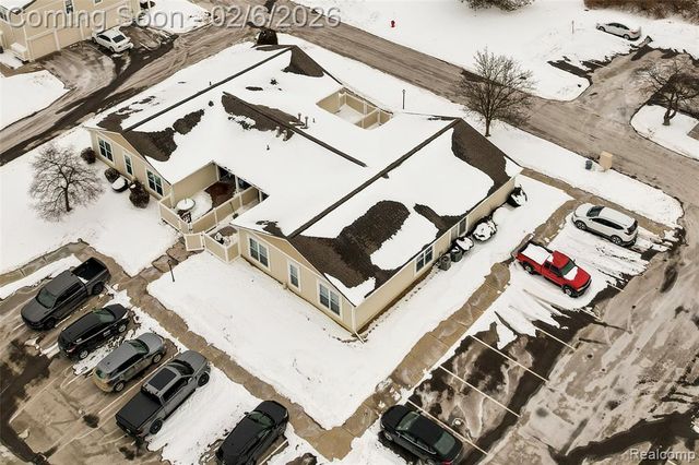 39615 Village Wood Lane, Novi, MI 48375