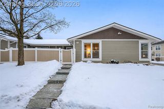 39615 Village Wood Lane, Novi, MI 48375
