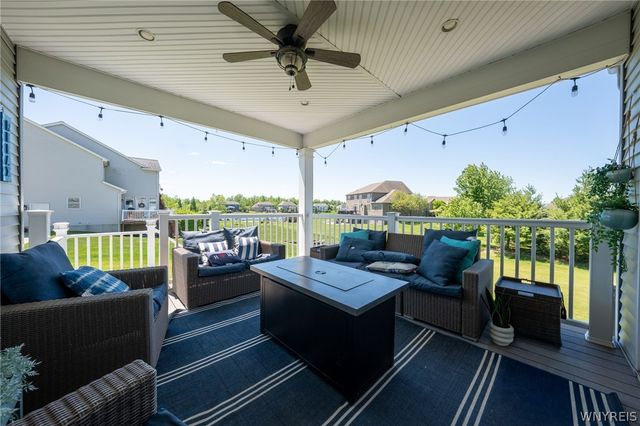 5670 Meadowglen Drive, Clarence, NY 14032