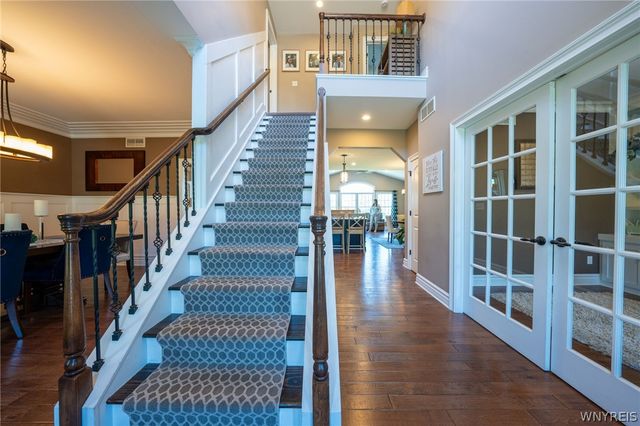 5670 Meadowglen Drive, Clarence, NY 14032