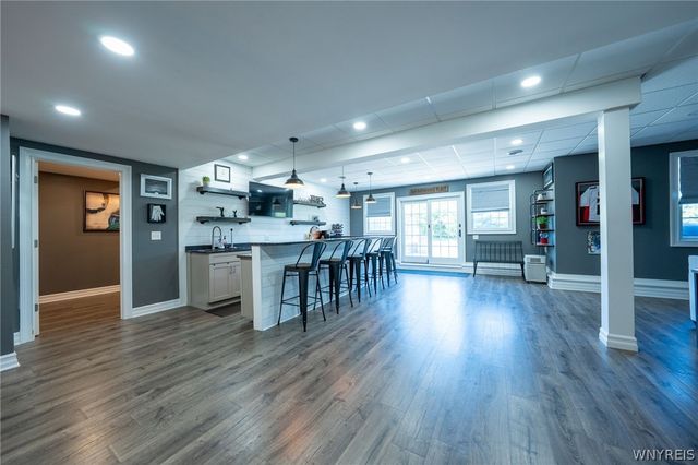 5670 Meadowglen Drive, Clarence, NY 14032