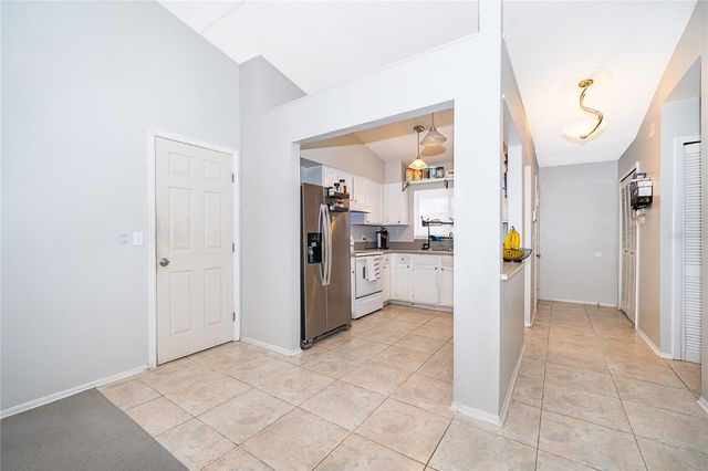 207 LAKE DRIVE, Orlando, FL 32835