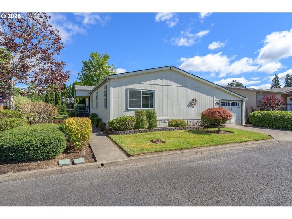 Image 1 of property listing at 1282 E 3RD St, Lafayette, OR 97127