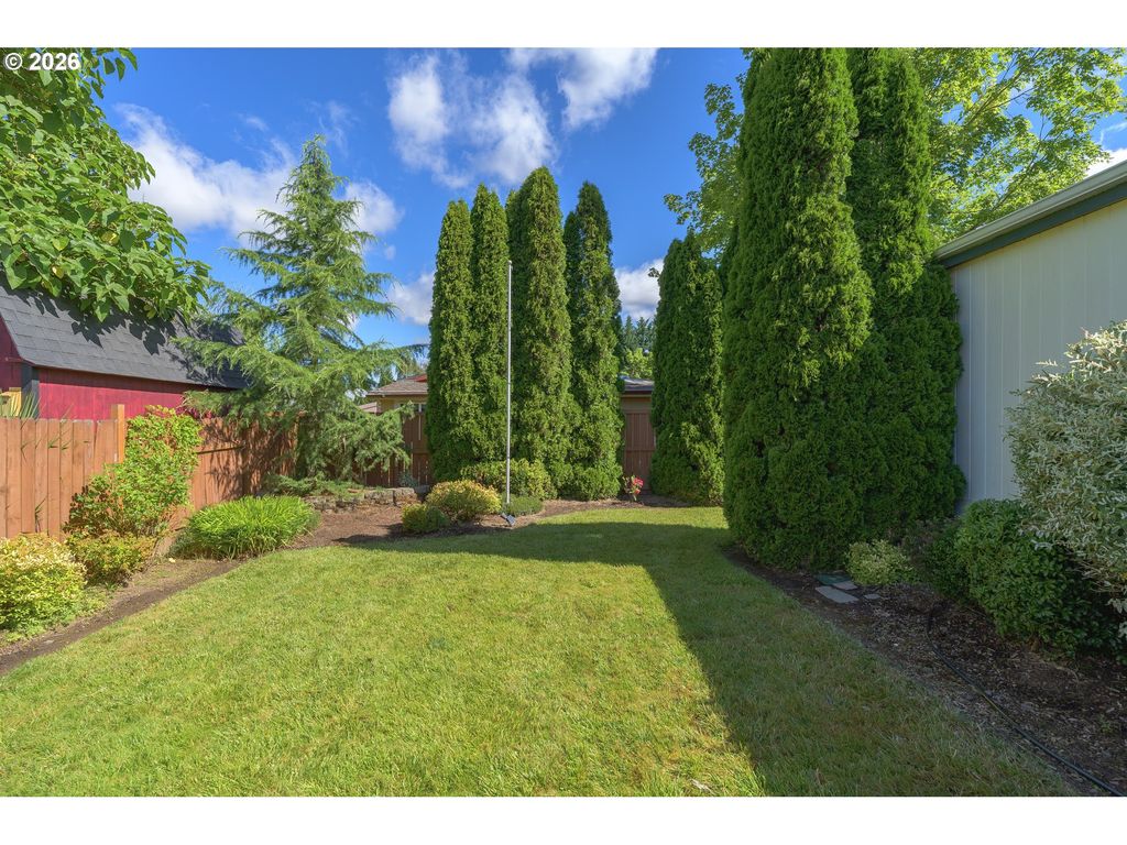 Image 35 of property listing at 1282 E 3RD St 60, Lafayette, OR 97127